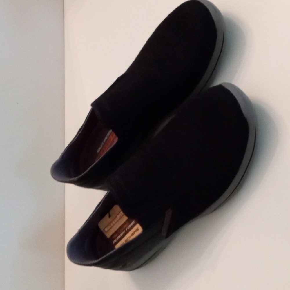 Skechers men's casual slip on